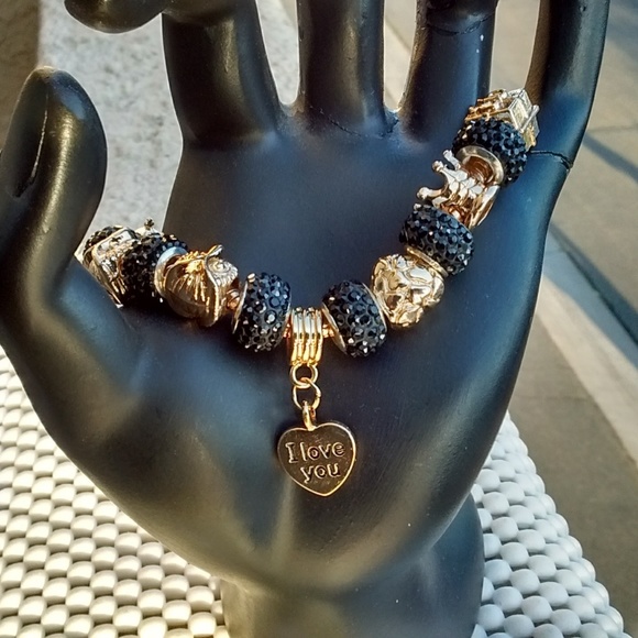 Jewelry - Charm bracelet
